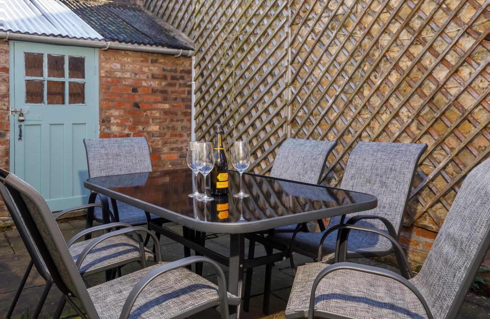 2 Bed, Pet Friendly Sleeps 6 In Norton Villa Norton  Eksteriør bilde